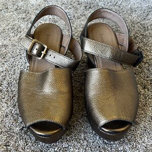 Chocolat Blu Metallic Bronze Peep-Toe Slingback Sandals